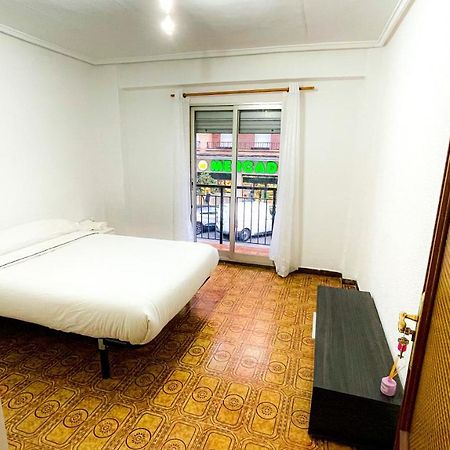 Alojamiento Valenciaアパートメント エクステリア 写真