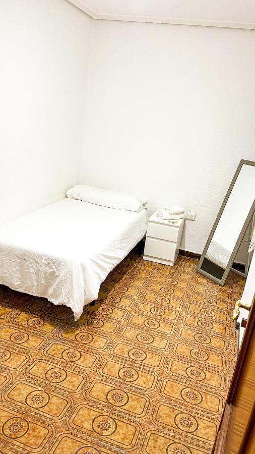 Alojamiento Valenciaアパートメント エクステリア 写真